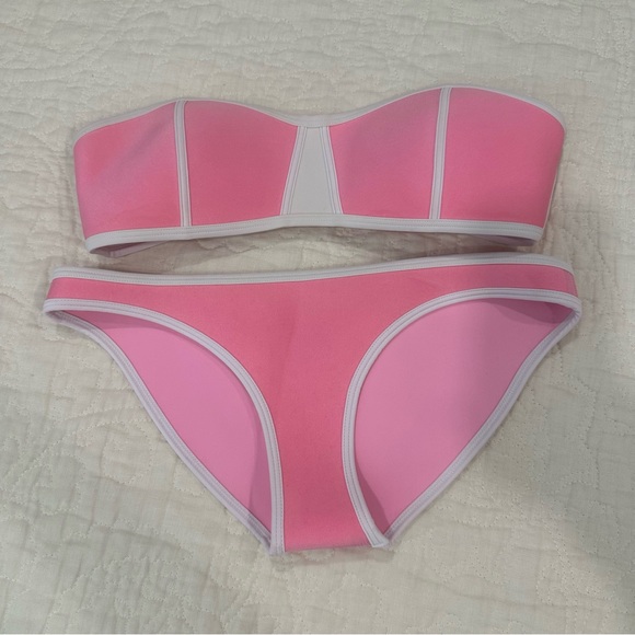 Seaskape Swimsuit - Picture 1 of 3